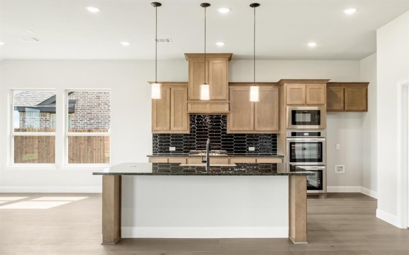 1031 Quincy Drive, Red Oak, TX 75154, 4 Habitaciones Habitaciones , ,5 BañosBaños,Residential,En Venta,1031 Quincy Drive,0,21160248