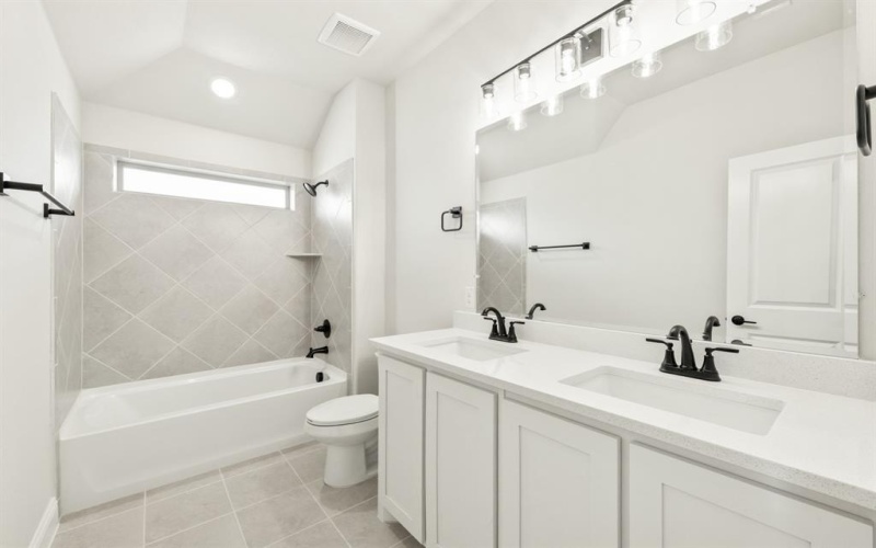 908 Denham Drive, Red Oak, TX 75154, 5 Habitaciones Habitaciones , ,5 BañosBaños,Residential,En Venta,908 Denham Drive,0,21160314