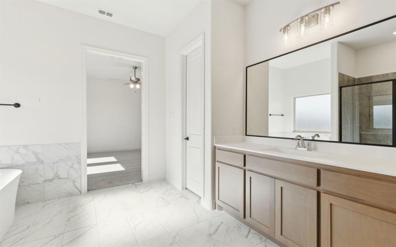 7004 Valley View Drive, Joshua, TX 76058, 4 Bedrooms Bedrooms, ,3 BathroomsBathrooms,Residential,For Sale,7004 Valley View Drive,0,21160500