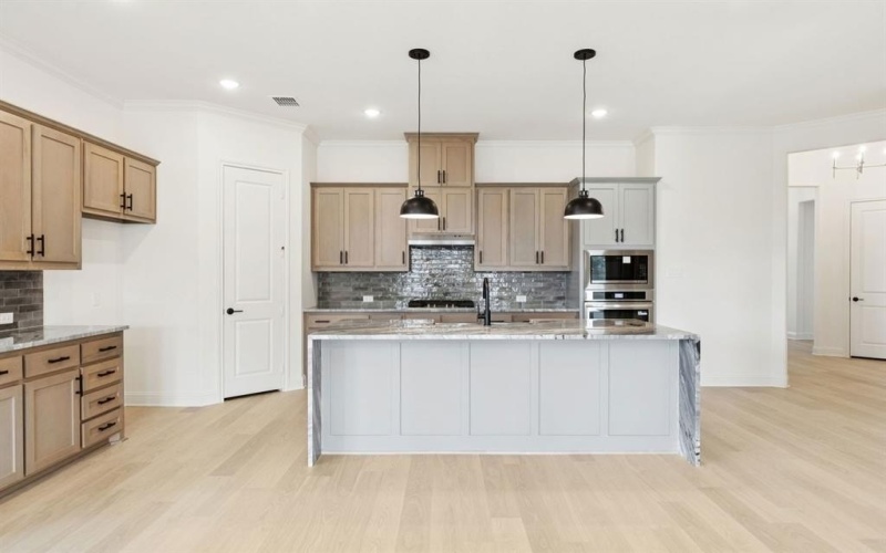 7004 Valley View Drive, Joshua, TX 76058, 4 Bedrooms Bedrooms, ,3 BathroomsBathrooms,Residential,For Sale,7004 Valley View Drive,0,21160500