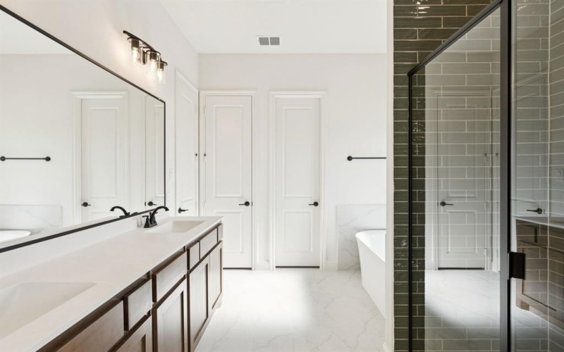 7008 Valley View Drive, Joshua, TX 76058, 4 Habitaciones Habitaciones , ,3 BañosBaños,Residential,En Venta,7008 Valley View Drive,0,21160539