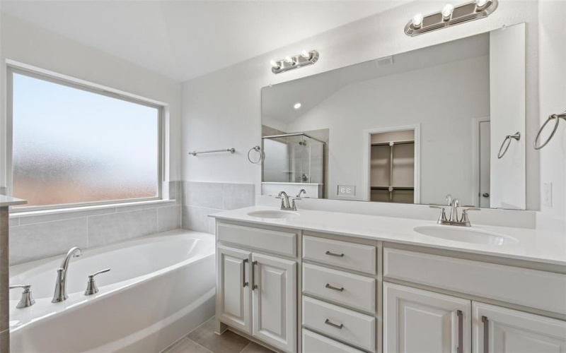 1418 Quail Creek Drive, Cleburne, TX 76033, 4 Bedrooms Bedrooms, ,2 BathroomsBathrooms,Residential,For Sale,1418 Quail Creek Drive,0,21160589