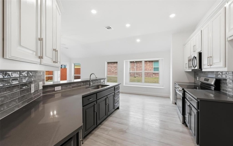 1418 Quail Creek Drive, Cleburne, TX 76033, 4 Bedrooms Bedrooms, ,2 BathroomsBathrooms,Residential,For Sale,1418 Quail Creek Drive,0,21160589