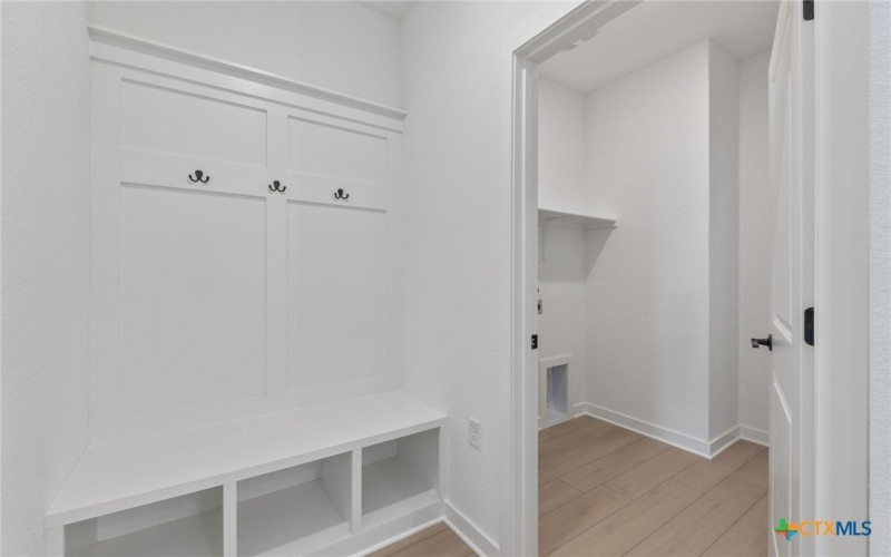 120 Adlai, Georgetown, TX 78633, 4 Habitaciones Habitaciones , ,2 BañosBaños,Residential,En Venta,120 Adlai,0,602550