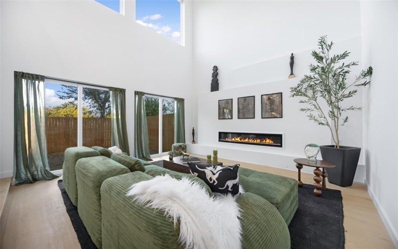 3343 Parvia Avenue, Dallas, TX 75212, 3 Bedrooms Bedrooms, ,2 BathroomsBathrooms,Residential,For Sale,3343 Parvia Avenue,0,21157803