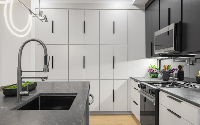 3343 Parvia Avenue, Dallas, TX 75212, 3 Bedrooms Bedrooms, ,2 BathroomsBathrooms,Residential,For Sale,3343 Parvia Avenue,0,21157803