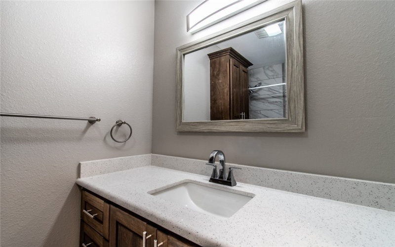 905 N Pearl Street N, Rockport, TX 78382, 3 Bedrooms Bedrooms, ,2 BathroomsBathrooms,Residential,For Sale,905 N Pearl Street N,0,470382