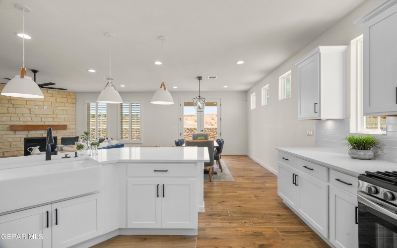 12414 Amesbury Avenue, El Paso, TX 79928, 4 Bedrooms Bedrooms, ,3 BathroomsBathrooms,Residential,For Sale,12414 Amesbury Avenue,0,937030