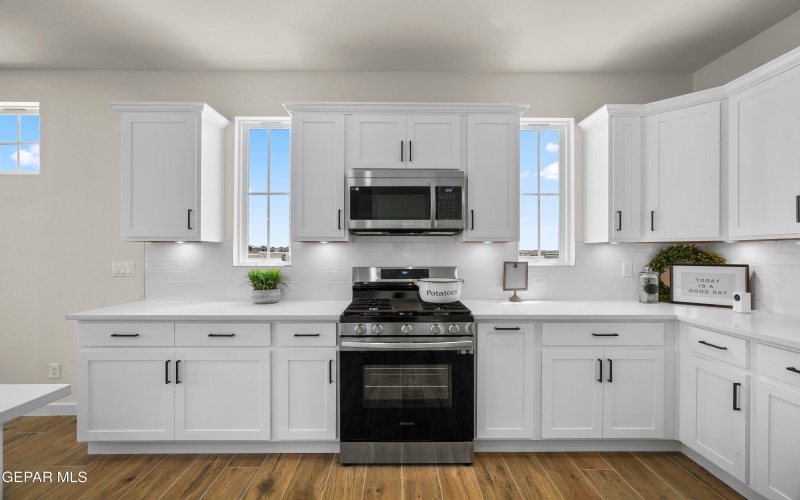 12414 Amesbury Avenue, El Paso, TX 79928, 4 Bedrooms Bedrooms, ,3 BathroomsBathrooms,Residential,For Sale,12414 Amesbury Avenue,0,937030