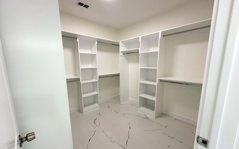 2406 Durazno Ct., Laredo, TX 78046, 3 Bedrooms Bedrooms, ,2 BathroomsBathrooms,Residential,For Sale,2406 Durazno Ct.,0,20251319
