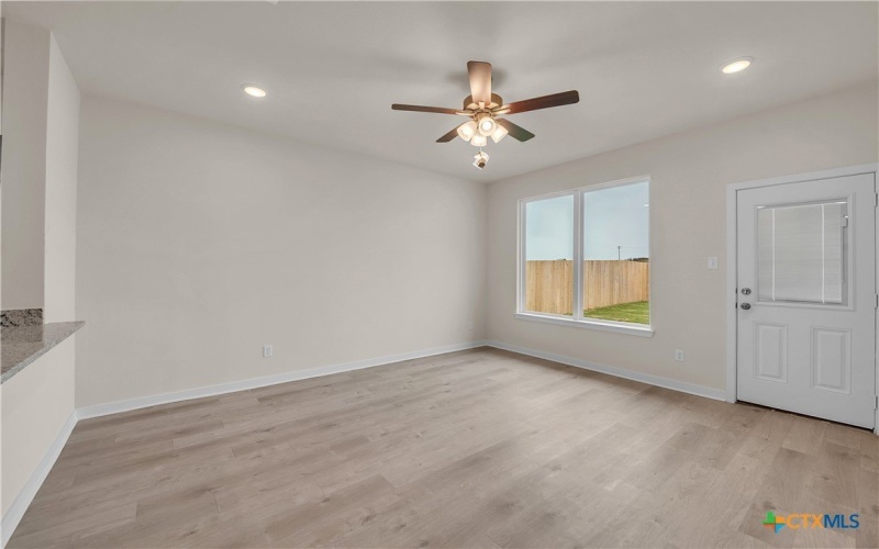 417 University Avenue, Troy, TX 76579, 3 Bedrooms Bedrooms, ,2 BathroomsBathrooms,Residential,For Sale,417 University Avenue,0,596968