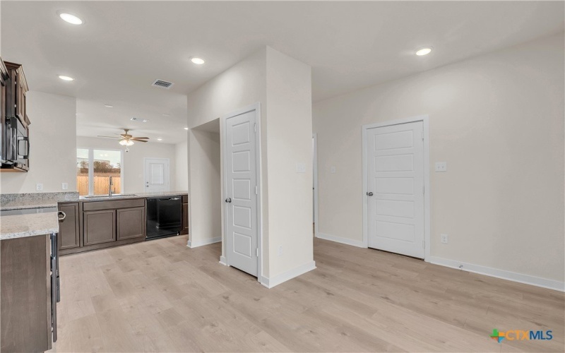 417 University Avenue, Troy, TX 76579, 3 Bedrooms Bedrooms, ,2 BathroomsBathrooms,Residential,For Sale,417 University Avenue,0,596968