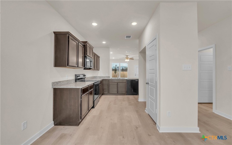 417 University Avenue, Troy, TX 76579, 3 Bedrooms Bedrooms, ,2 BathroomsBathrooms,Residential,For Sale,417 University Avenue,0,596968