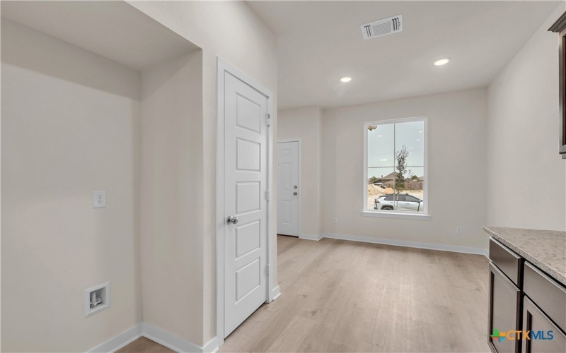 417 University Avenue, Troy, TX 76579, 3 Bedrooms Bedrooms, ,2 BathroomsBathrooms,Residential,For Sale,417 University Avenue,0,596968