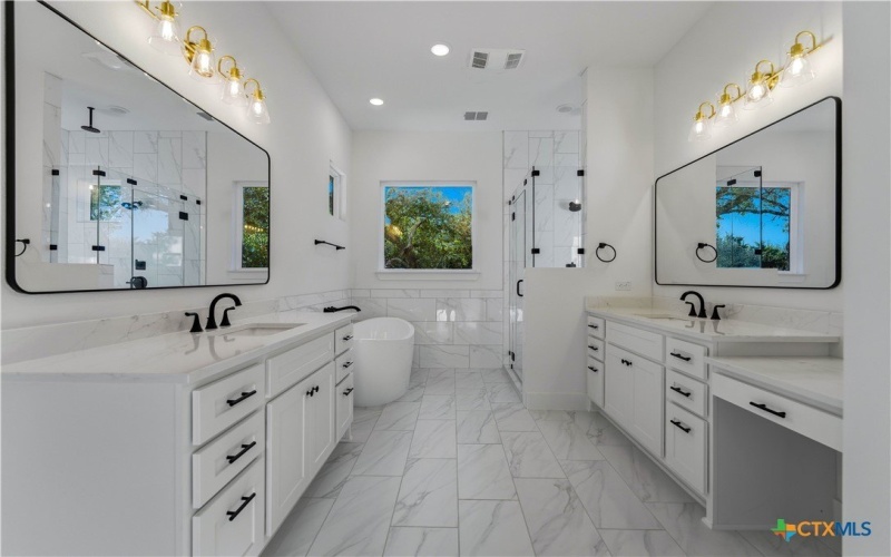 1552 Vintage Way, New Braunfels, TX 78132, 4 Habitaciones Habitaciones , ,3 BañosBaños,Residential,En Venta,1552 Vintage Way,0,602571