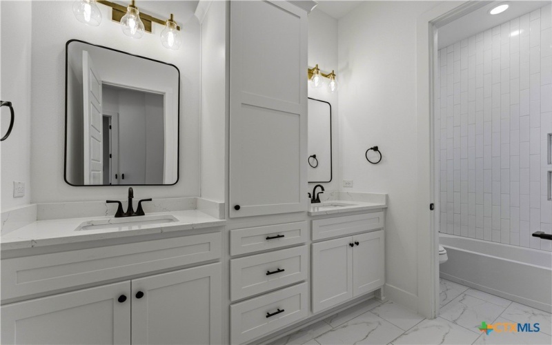 1552 Vintage Way, New Braunfels, TX 78132, 4 Habitaciones Habitaciones , ,3 BañosBaños,Residential,En Venta,1552 Vintage Way,0,602571