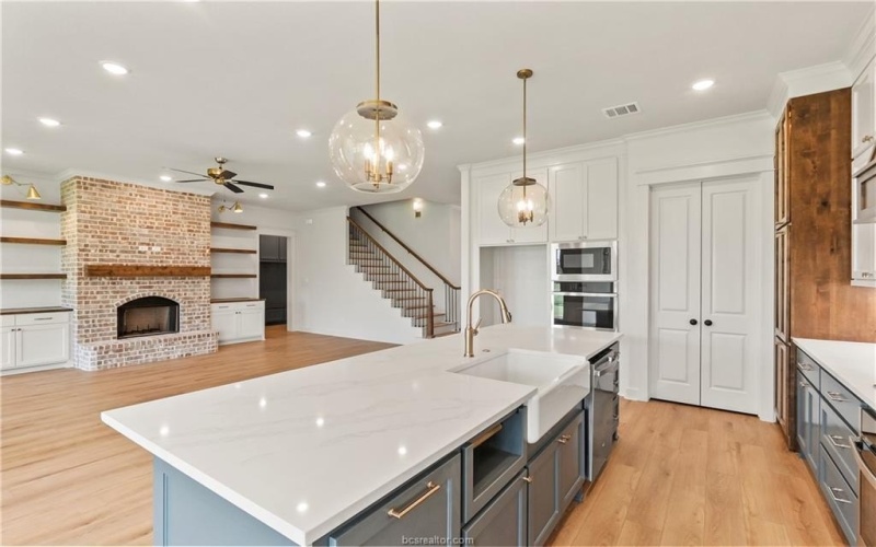 4736 Legendary Drive, College Station, TX 77845, 4 Bedrooms Bedrooms, ,3 BathroomsBathrooms,Residential,For Sale,4736 Legendary Drive,0,26000287