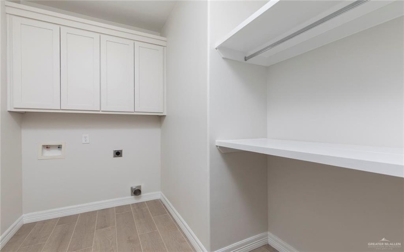 2405 Northgate Lane, McAllen, TX 78504, 4 Bedrooms Bedrooms, ,2 BathroomsBathrooms,Residential,For Sale,2405 Northgate Lane,0,492792