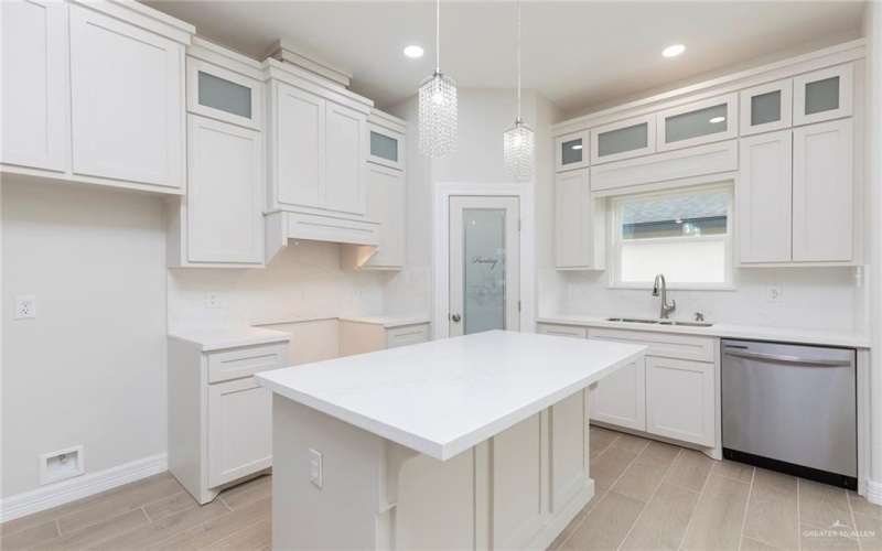 2405 Northgate Lane, McAllen, TX 78504, 4 Bedrooms Bedrooms, ,2 BathroomsBathrooms,Residential,For Sale,2405 Northgate Lane,0,492792