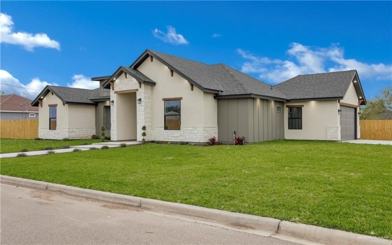 6805 Athena Avenue, Edinburg, TX 78542, 3 Bedrooms Bedrooms, ,2 BathroomsBathrooms,Residential,For Sale,6805 Athena Avenue,0,492838