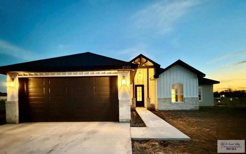 8949 SATURN, BROWNSVILLE, TX 78521, 4 Bedrooms Bedrooms, ,3 BathroomsBathrooms,Residential,For Sale,8949 SATURN,0,29771576