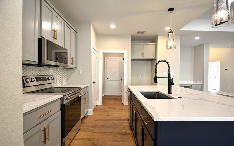 1806 Chateau Lane, Kerrville, TX 78028, 3 Bedrooms Bedrooms, ,2 BathroomsBathrooms,Residential,For Sale,1806 Chateau Lane,0,121309