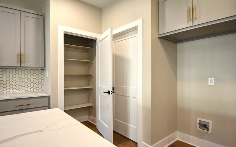 1806 Chateau Lane, Kerrville, TX 78028, 3 Bedrooms Bedrooms, ,2 BathroomsBathrooms,Residential,For Sale,1806 Chateau Lane,0,121309