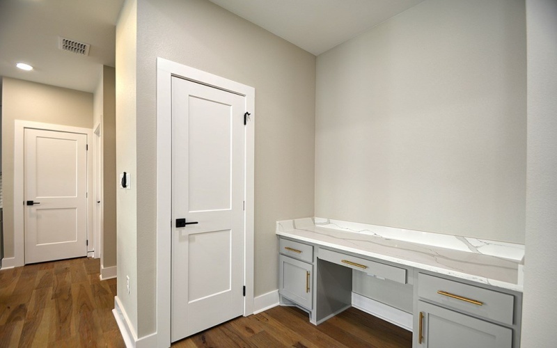 1806 Chateau Lane, Kerrville, TX 78028, 3 Bedrooms Bedrooms, ,2 BathroomsBathrooms,Residential,For Sale,1806 Chateau Lane,0,121309