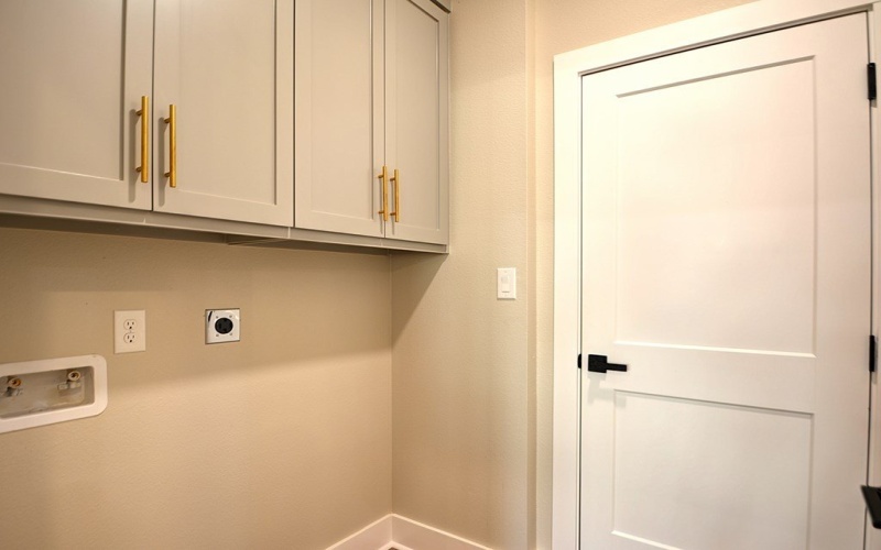 1806 Chateau Lane, Kerrville, TX 78028, 3 Bedrooms Bedrooms, ,2 BathroomsBathrooms,Residential,For Sale,1806 Chateau Lane,0,121309