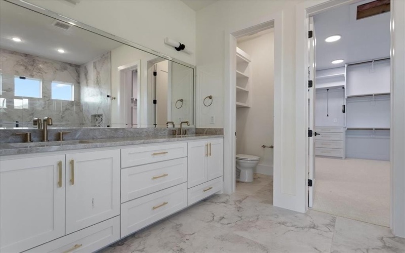 186 Acorn Trail, Denison, TX 75020, 4 Bedrooms Bedrooms, ,3 BathroomsBathrooms,Residential,For Sale,186 Acorn Trail,0,20874363