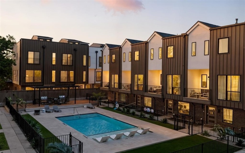 4517 Munger Avenue #105, Dallas, TX 75204, 2 Habitaciones Habitaciones , ,2 BañosBaños,Residential,En Venta,4517 Munger Avenue,0,21161350