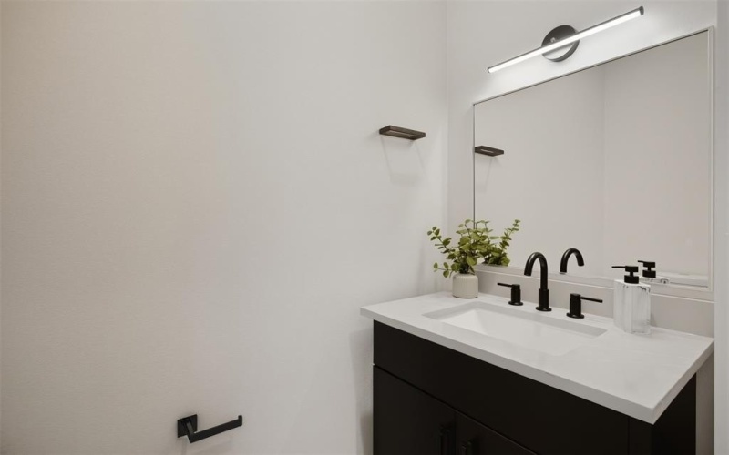 4517 Munger Avenue #101, Dallas, TX 75204, 2 Bedrooms Bedrooms, ,2 BathroomsBathrooms,Residential,For Sale,4517 Munger Avenue,0,21161380