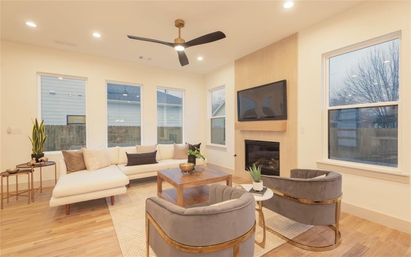 1303 Lela Street, McKinney, TX 75069, 3 Bedrooms Bedrooms, ,2 BathroomsBathrooms,Residential,For Sale,1303 Lela Street,0,21161495