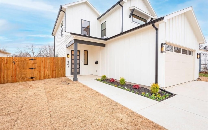 1303 Lela Street, McKinney, TX 75069, 3 Bedrooms Bedrooms, ,2 BathroomsBathrooms,Residential,For Sale,1303 Lela Street,0,21161495