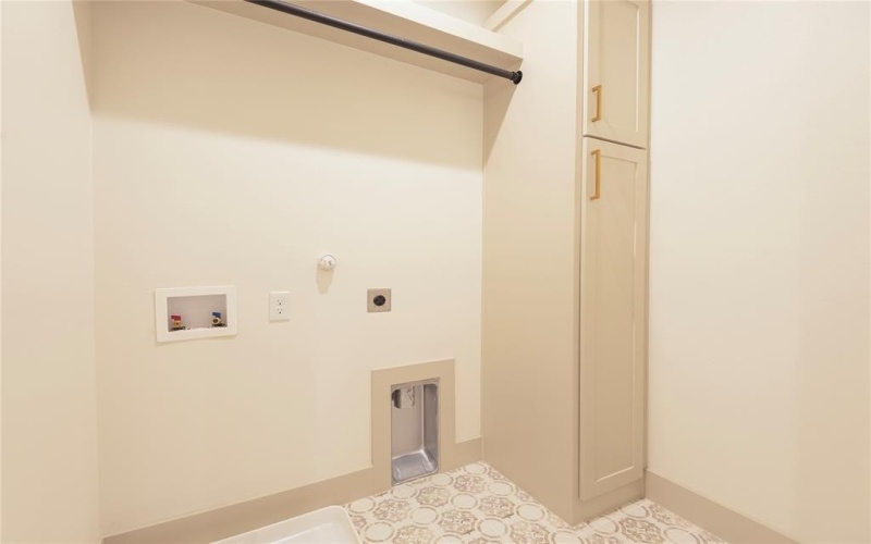 1303 Lela Street, McKinney, TX 75069, 3 Bedrooms Bedrooms, ,2 BathroomsBathrooms,Residential,For Sale,1303 Lela Street,0,21161495