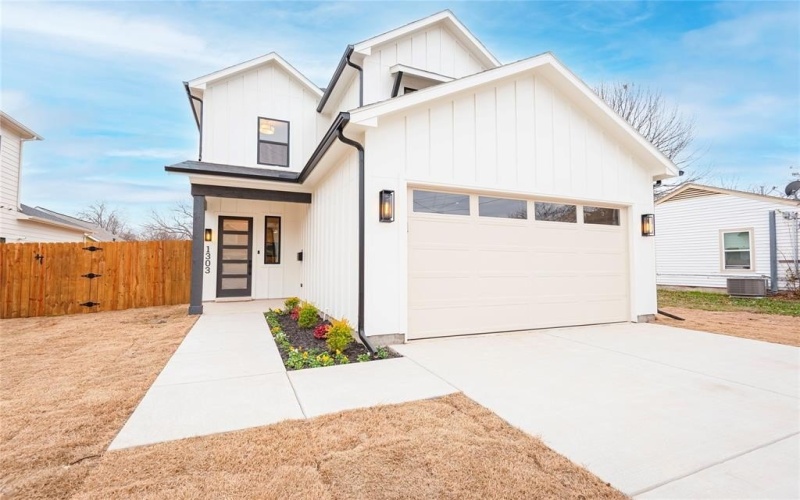 1303 Lela Street, McKinney, TX 75069, 3 Bedrooms Bedrooms, ,2 BathroomsBathrooms,Residential,For Sale,1303 Lela Street,0,21161495