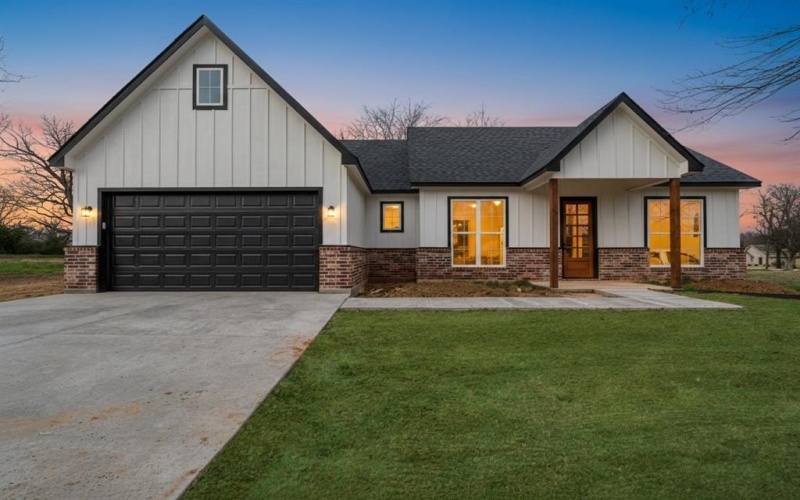 535 E Fairview St, Blossom, TX 75416, 3 Bedrooms Bedrooms, ,2 BathroomsBathrooms,Residential,For Sale,535 E Fairview St,0,21161549