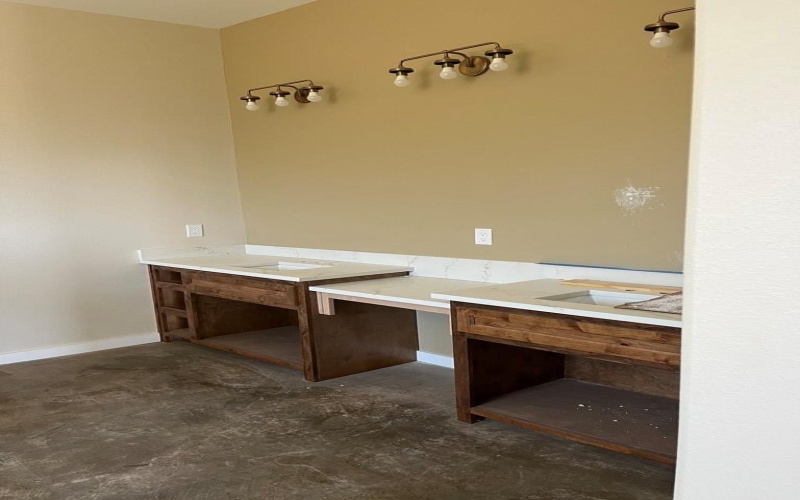 305 Edinburgh Rd, San Angelo, TX 76901, 4 Bedrooms Bedrooms, ,3 BathroomsBathrooms,Residential,For Sale,305 Edinburgh Rd,0,130430