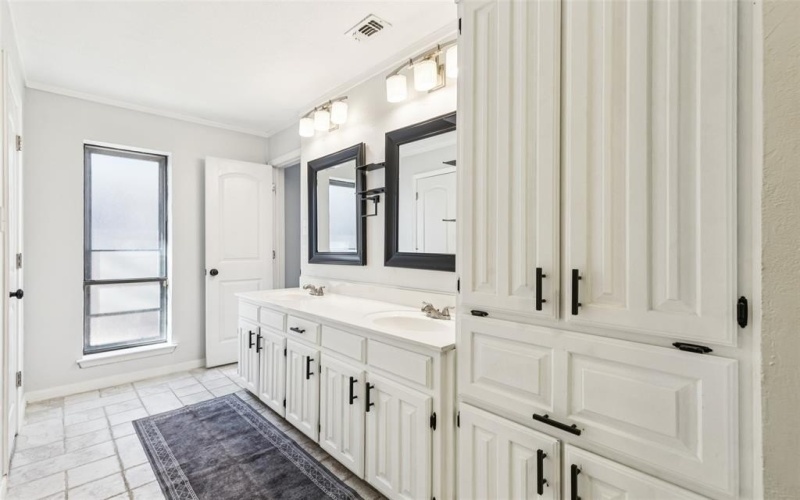 5907 Pleasant Wood Trail, Arlington, TX 76016, 3 Bedrooms Bedrooms, ,2 BathroomsBathrooms,Residential,For Sale,5907 Pleasant Wood Trail,0,21156595