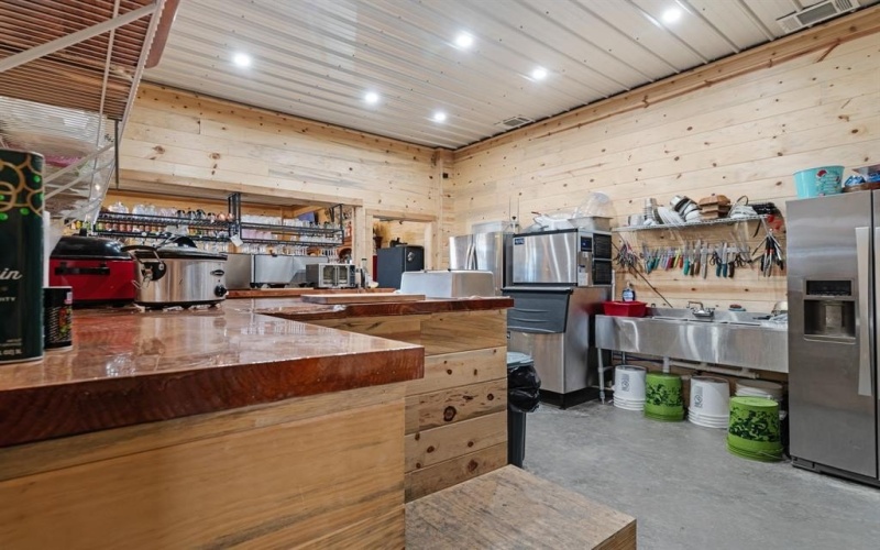 202 County Road 1270, Detroit, TX 75436, ,Commercial Sale,For Sale,202 County Road 1270,0,21157743