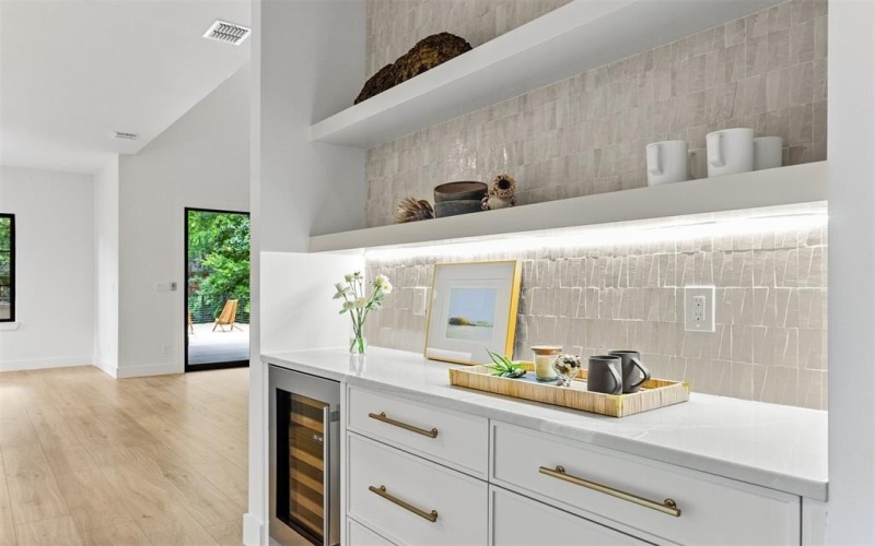 6446 Lange Circle, Dallas, TX 75214, 4 Habitaciones Habitaciones , ,3 BañosBaños,Residential,En Venta,6446 Lange Circle,0,21160229