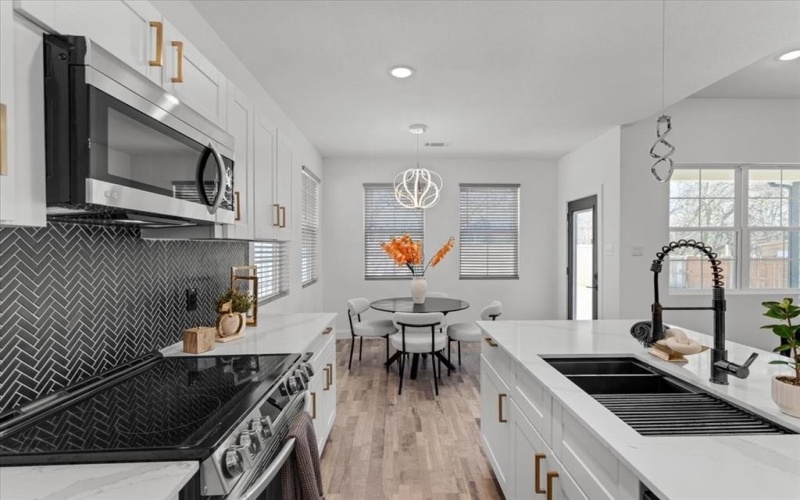 1323 S Montgomery Street, Sherman, TX 75090, 4 Bedrooms Bedrooms, ,2 BathroomsBathrooms,Residential,For Sale,1323 S Montgomery Street,0,21160688