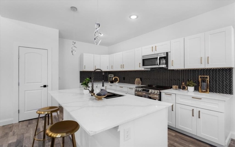 1323 S Montgomery Street, Sherman, TX 75090, 4 Bedrooms Bedrooms, ,2 BathroomsBathrooms,Residential,For Sale,1323 S Montgomery Street,0,21160688