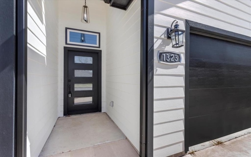 1323 S Montgomery Street, Sherman, TX 75090, 4 Bedrooms Bedrooms, ,2 BathroomsBathrooms,Residential,For Sale,1323 S Montgomery Street,0,21160688