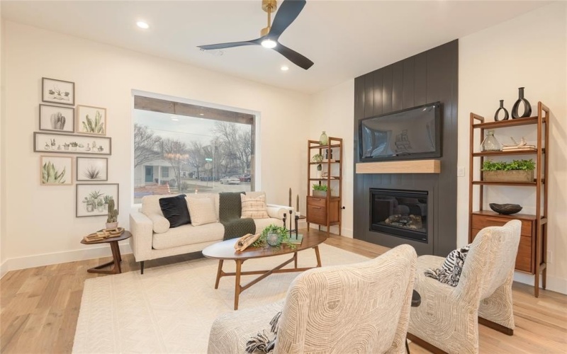 1301 Lela Street, McKinney, TX 75069, 3 Bedrooms Bedrooms, ,2 BathroomsBathrooms,Residential,For Sale,1301 Lela Street,0,21160775