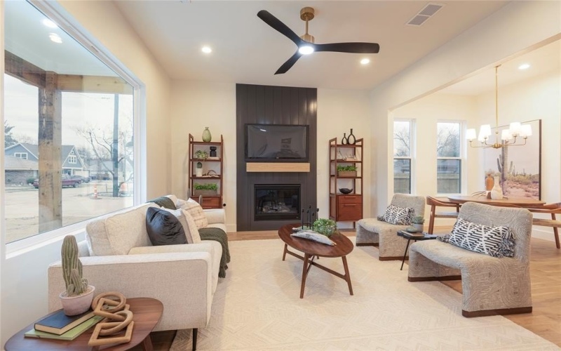 1301 Lela Street, McKinney, TX 75069, 3 Bedrooms Bedrooms, ,2 BathroomsBathrooms,Residential,For Sale,1301 Lela Street,0,21160775