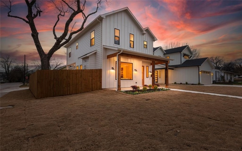 1301 Lela Street, McKinney, TX 75069, 3 Bedrooms Bedrooms, ,2 BathroomsBathrooms,Residential,For Sale,1301 Lela Street,0,21160775