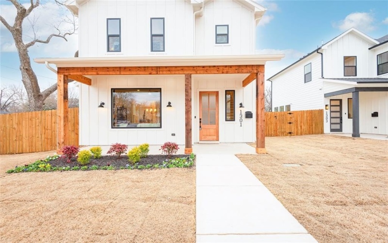 1301 Lela Street, McKinney, TX 75069, 3 Bedrooms Bedrooms, ,2 BathroomsBathrooms,Residential,For Sale,1301 Lela Street,0,21160775