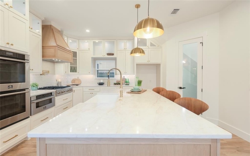 1301 Lela Street, McKinney, TX 75069, 3 Bedrooms Bedrooms, ,2 BathroomsBathrooms,Residential,For Sale,1301 Lela Street,0,21160775