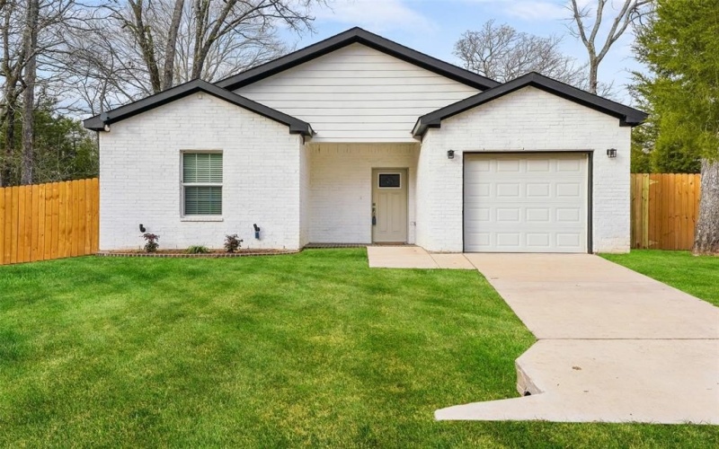 102 Buffalo Springs Road, Mabank, TX 75156, 3 Habitaciones Habitaciones , ,2 BañosBaños,Residential,En Venta,102 Buffalo Springs Road,0,21160853